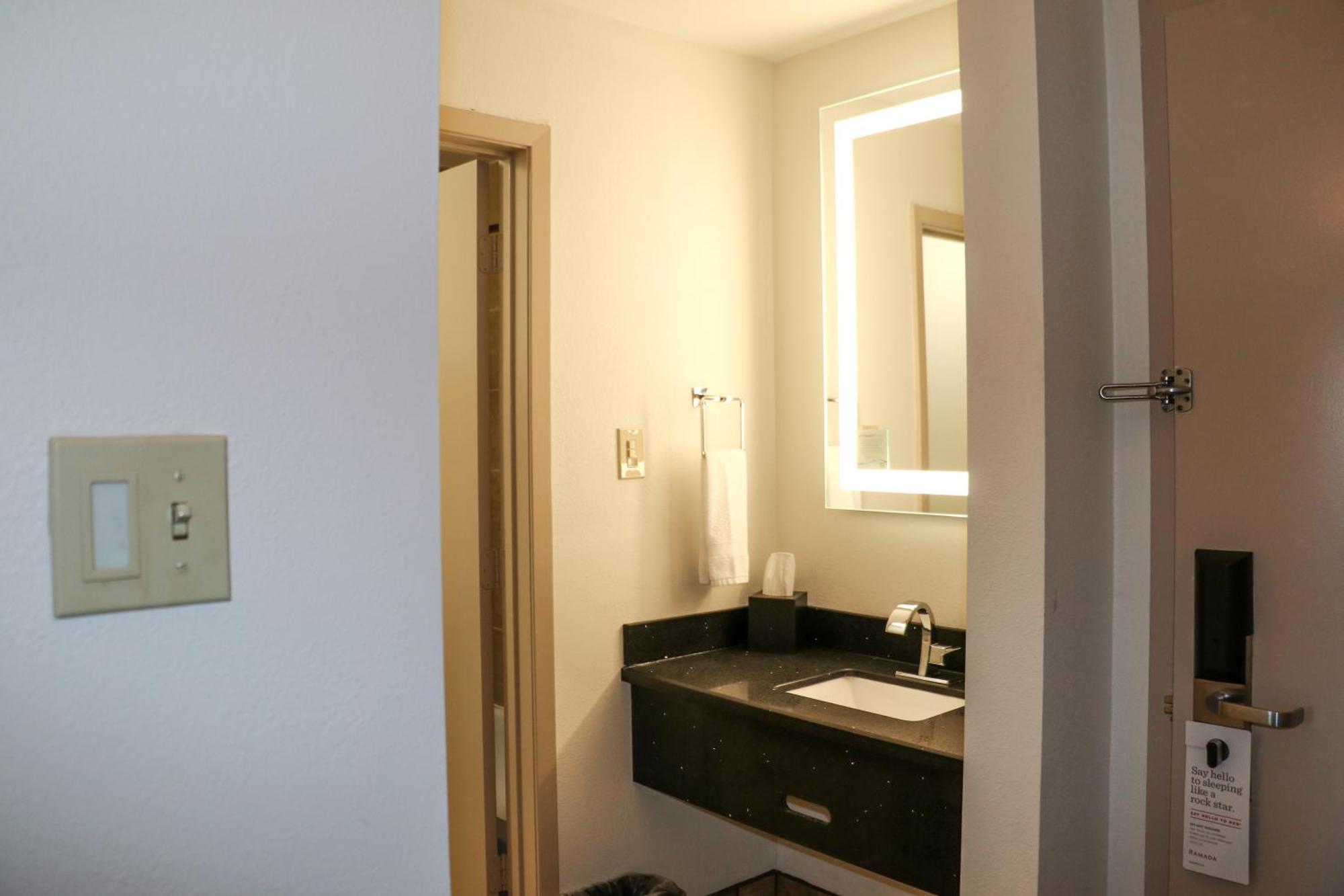 Ramada By Wyndham Del Rio Hotel Luaran gambar