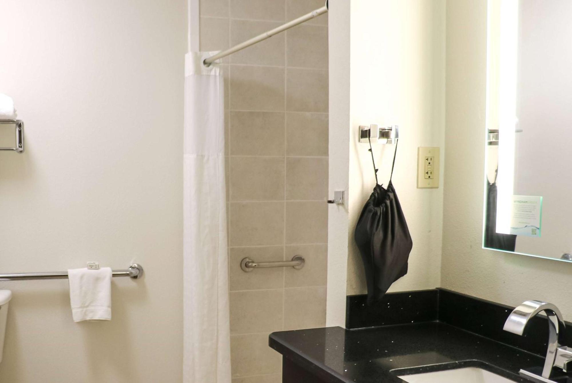 Ramada By Wyndham Del Rio Hotel Luaran gambar